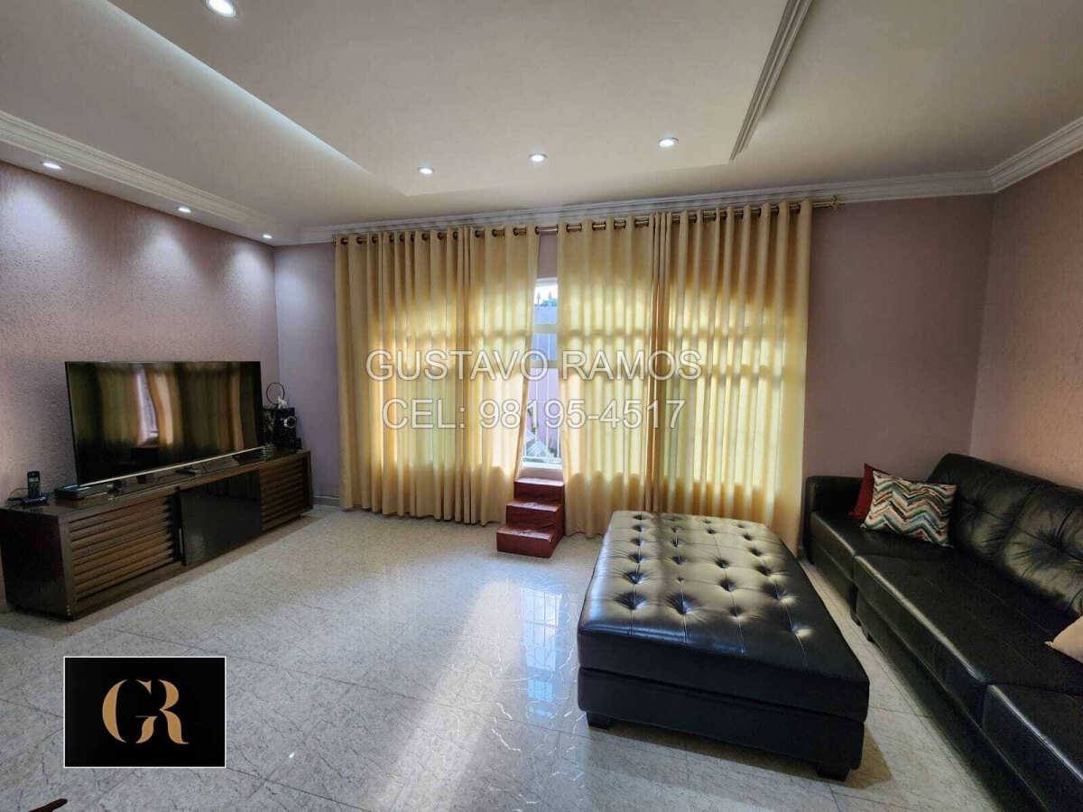 Sobrado à venda em São Caetano do Sul, Santa Maria, com 3 quartos, 175m²